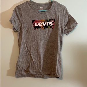 Grey levi t shirt